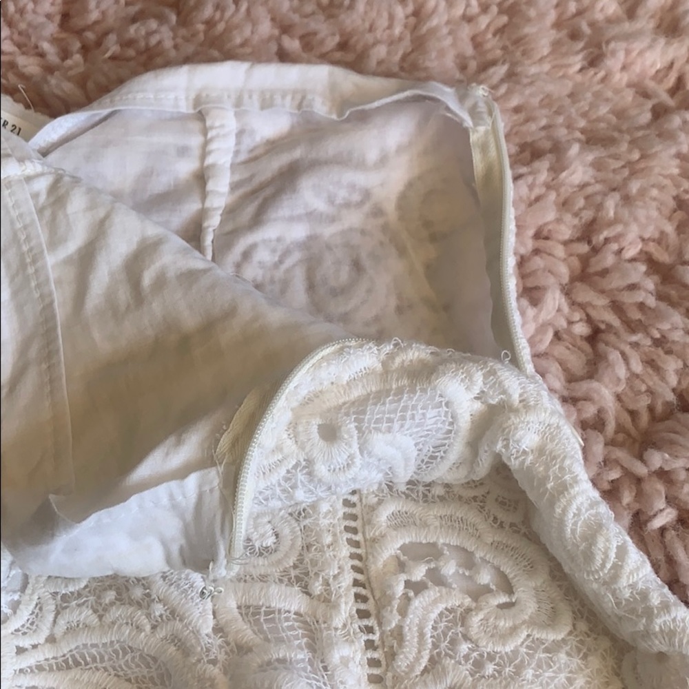 High Waisted Lace Shorts - Picture 3 of 3
